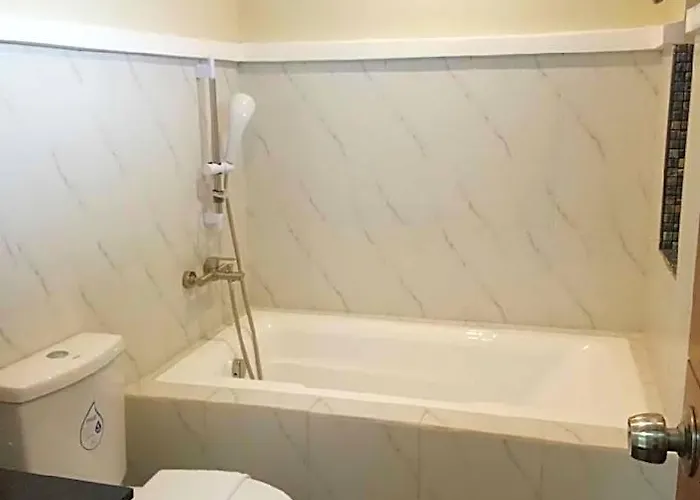 Sunny Day Residences Cainta 3*
