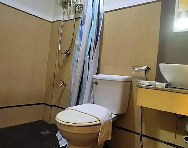 Sunny Day Residences Cainta 3* مانيلا