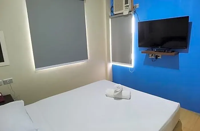 فندق Sunny Day Residences Cainta 3*